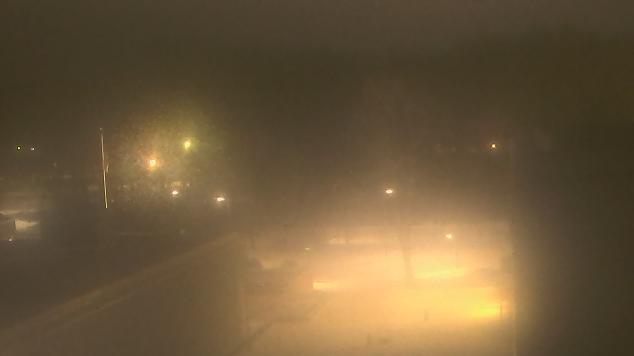 Thumbnail for current weather camera view from Dag Hammarskjold MS in Wallingford, Connecticut