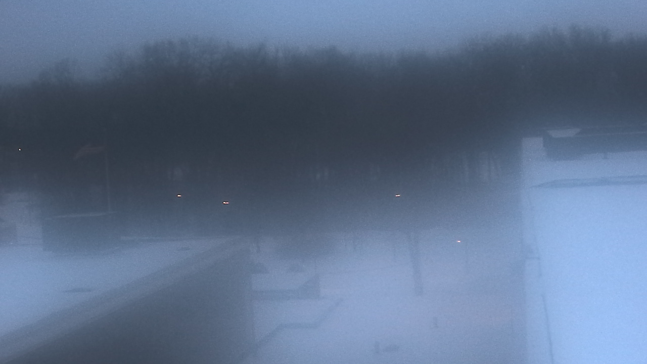 Thumbnail for current weather camera view from Dag Hammarskjold MS in Wallingford, Connecticut