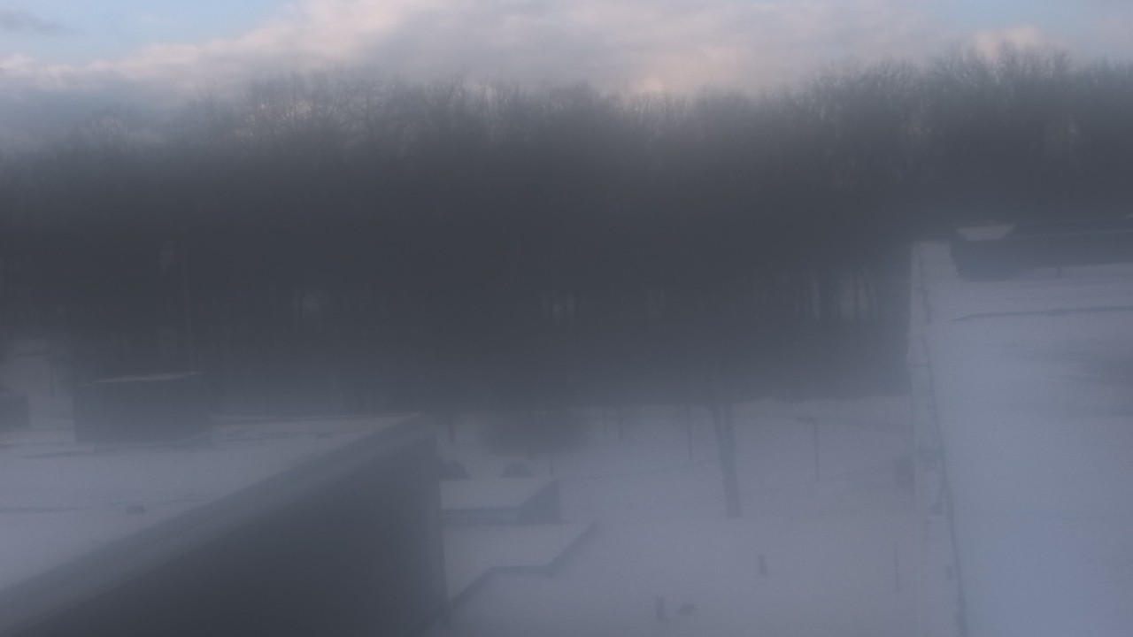 Thumbnail for current weather camera view from Dag Hammarskjold MS in Wallingford, Connecticut