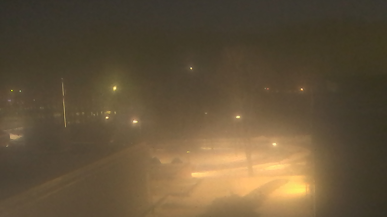 Thumbnail for current weather camera view from Dag Hammarskjold MS in Wallingford, Connecticut