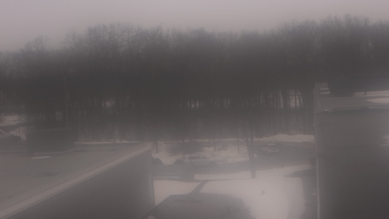 Thumbnail for current weather camera view from Dag Hammarskjold MS in Wallingford, Connecticut