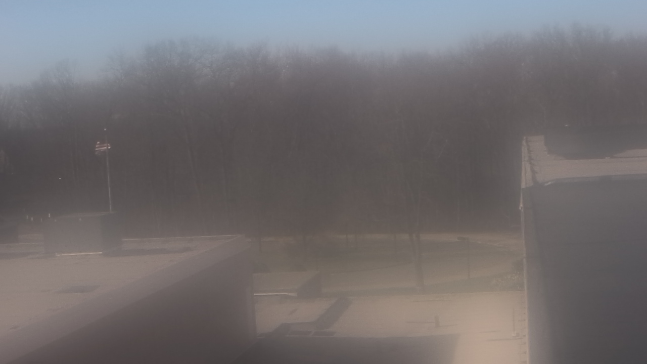Thumbnail for current weather camera view from Dag Hammarskjold MS in Wallingford, Connecticut