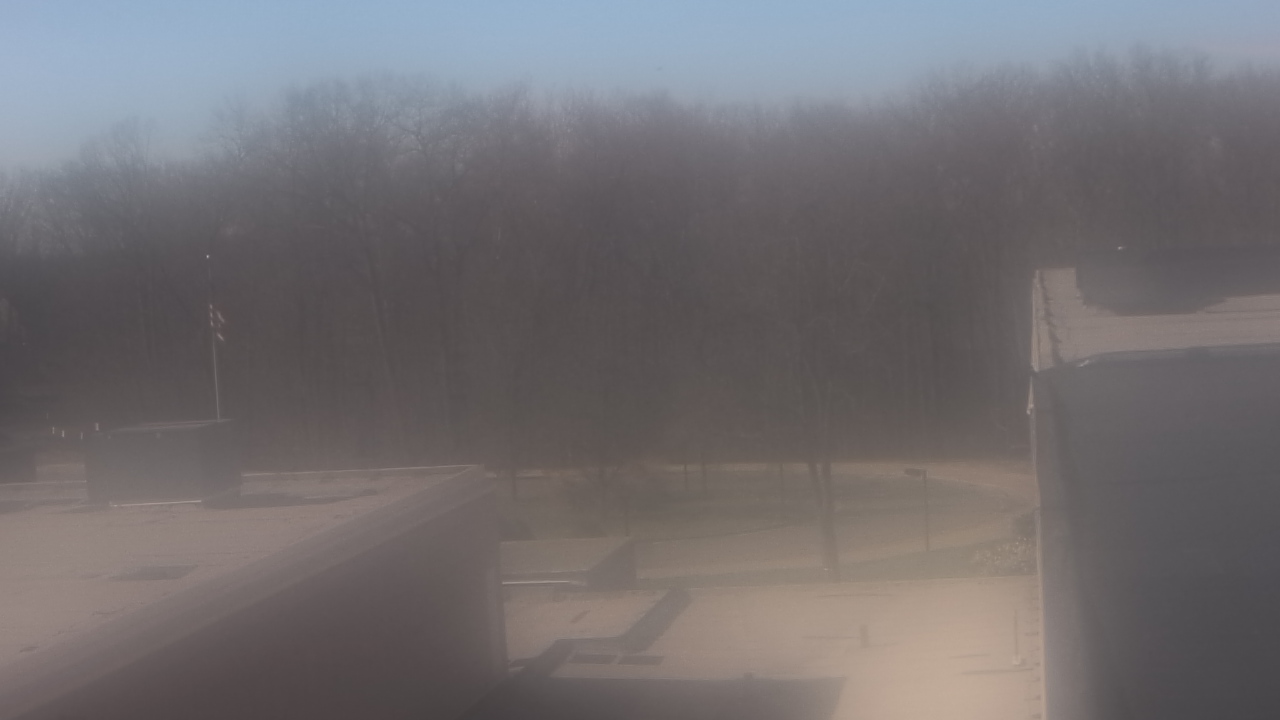 Thumbnail for current weather camera view from Dag Hammarskjold MS in Wallingford, Connecticut