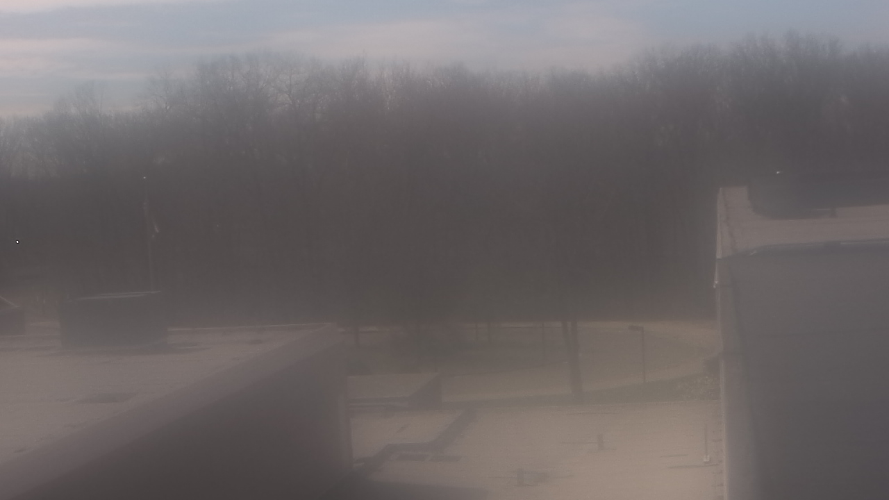 Thumbnail for current weather camera view from Dag Hammarskjold MS in Wallingford, Connecticut
