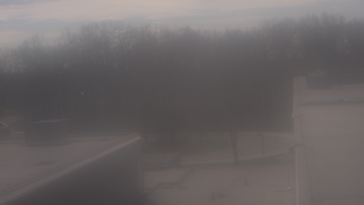 Thumbnail for current weather camera view from Dag Hammarskjold MS in Wallingford, Connecticut