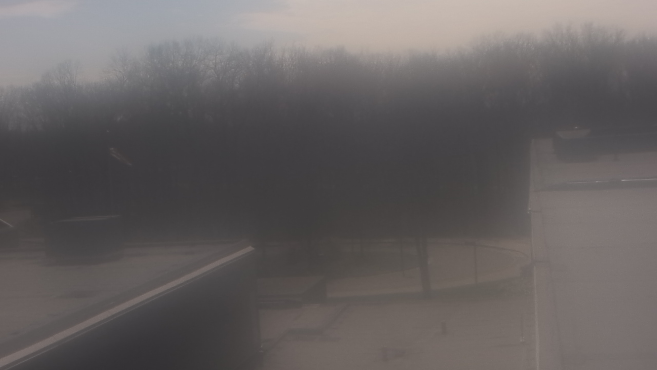 Thumbnail for current weather camera view from Dag Hammarskjold MS in Wallingford, Connecticut