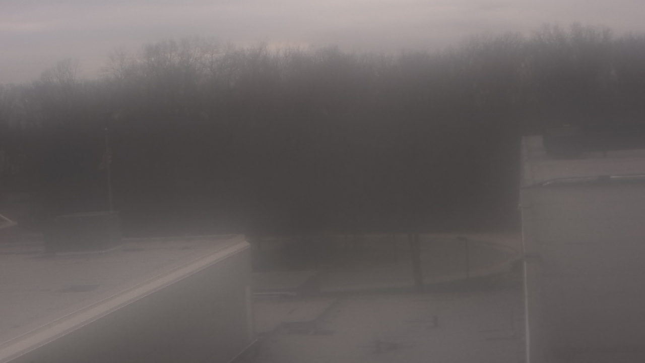Thumbnail for current weather camera view from Dag Hammarskjold MS in Wallingford, Connecticut