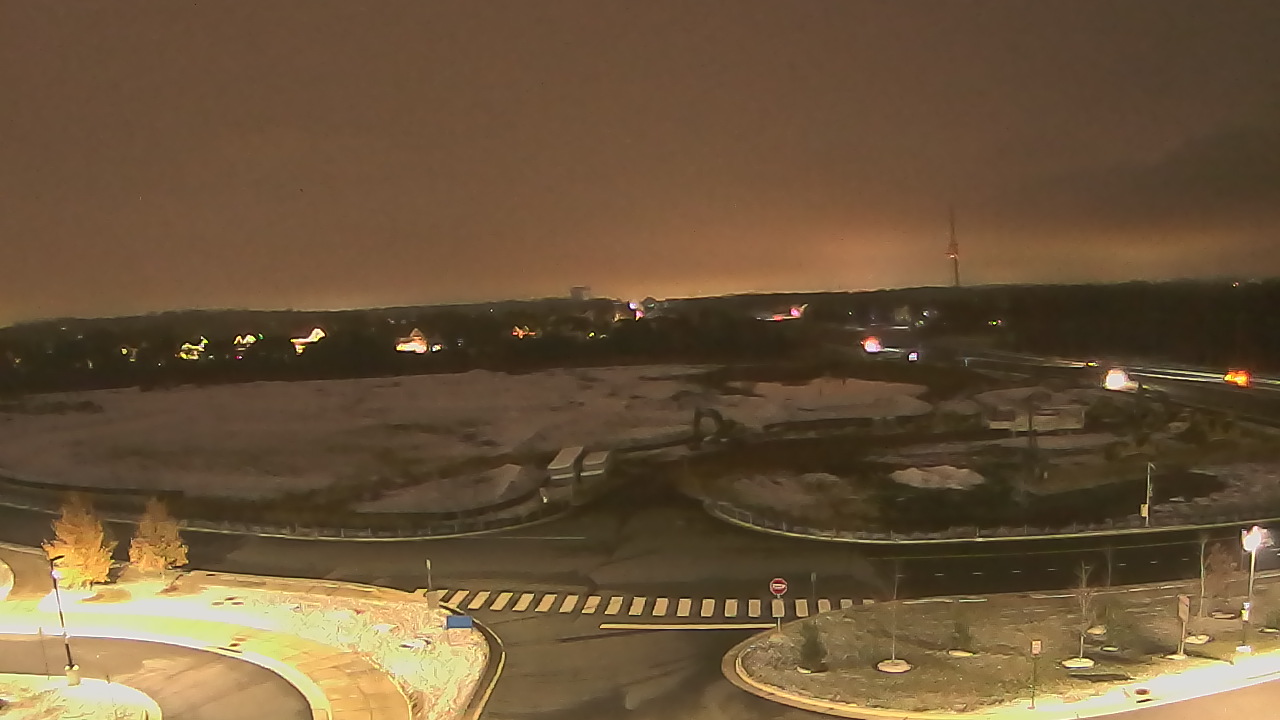 Thumbnail for current weather camera view from Waxpool Elementary School in Broadlands, Virginia