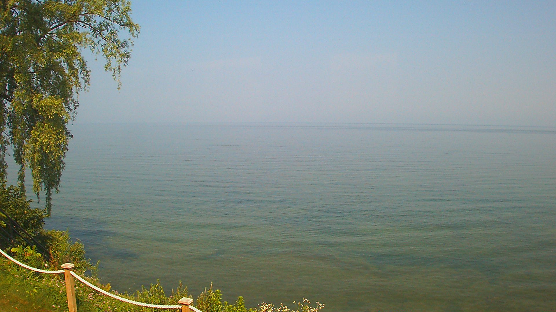 Thumbnail for current weather camera view from Forest Lawn Beach in Webster, New York