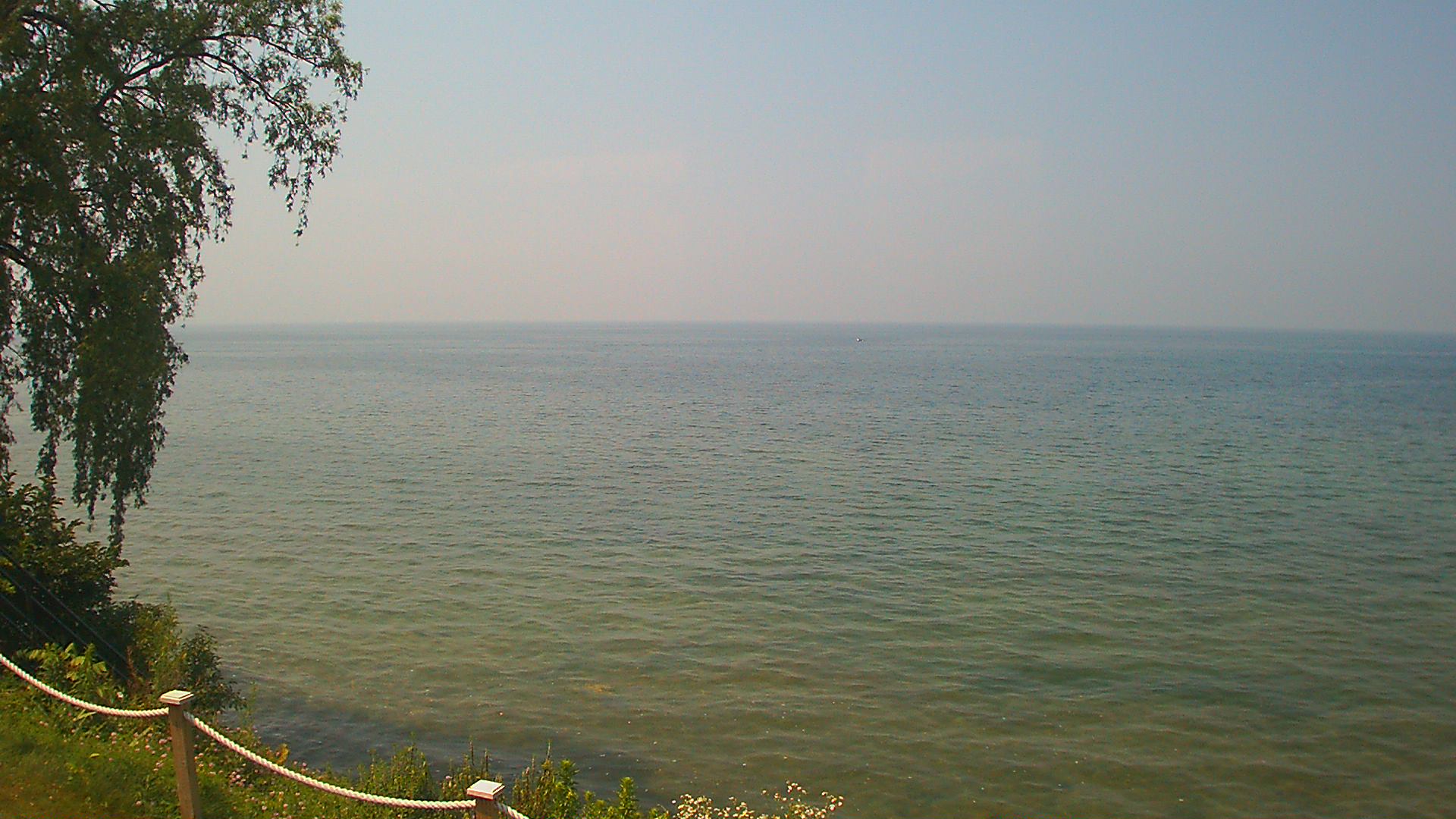 Thumbnail for current weather camera view from Forest Lawn Beach in Webster, New York