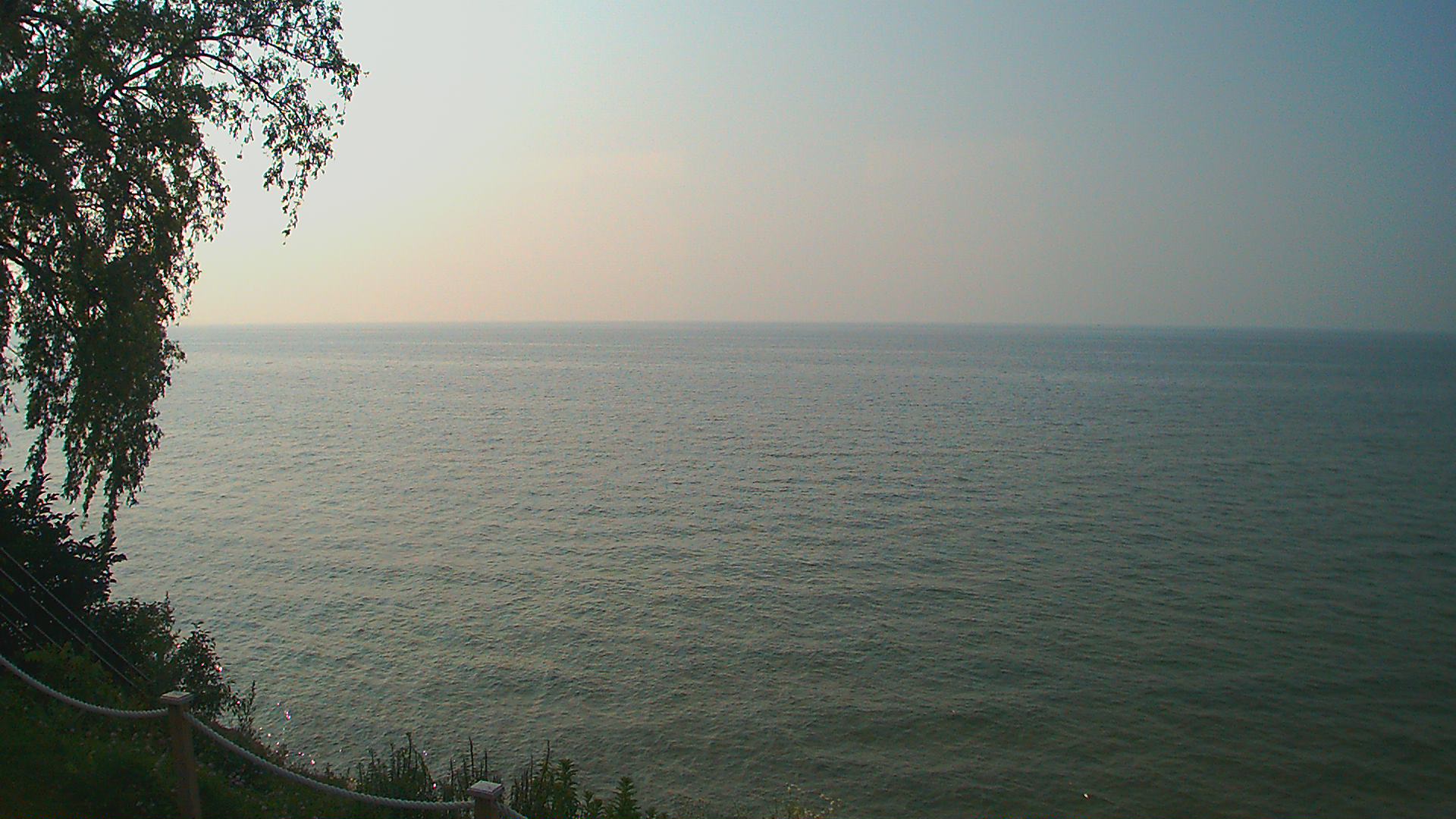 Thumbnail for current weather camera view from Forest Lawn Beach in Webster, New York