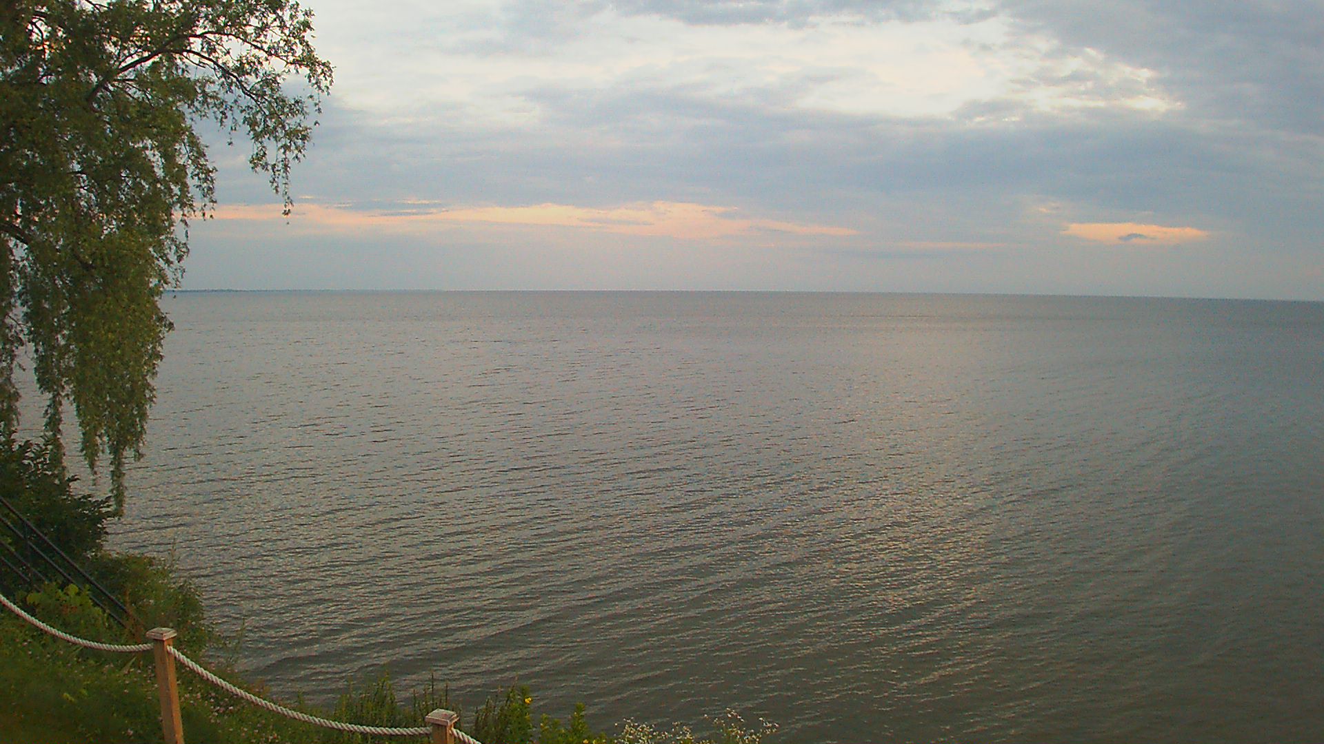 Thumbnail for current weather camera view from Forest Lawn Beach in Webster, New York