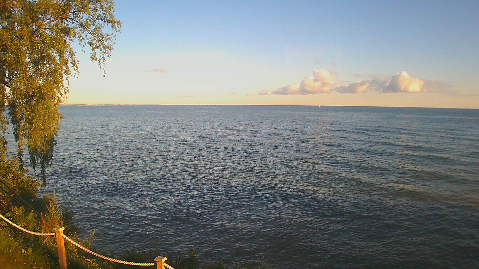 Thumbnail for current weather camera view from Forest Lawn Beach in Webster, New York