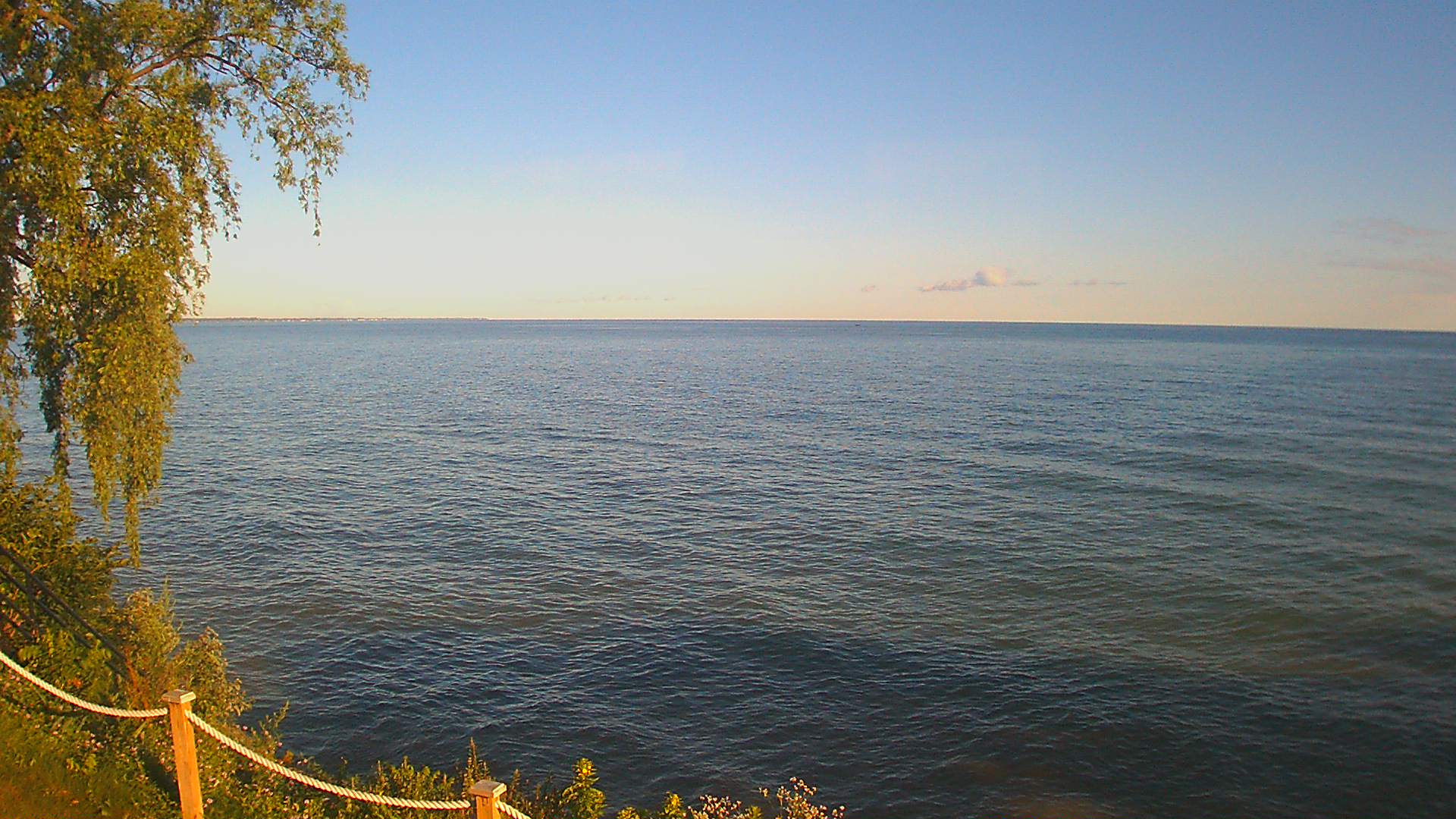 Thumbnail for current weather camera view from Forest Lawn Beach in Webster, New York