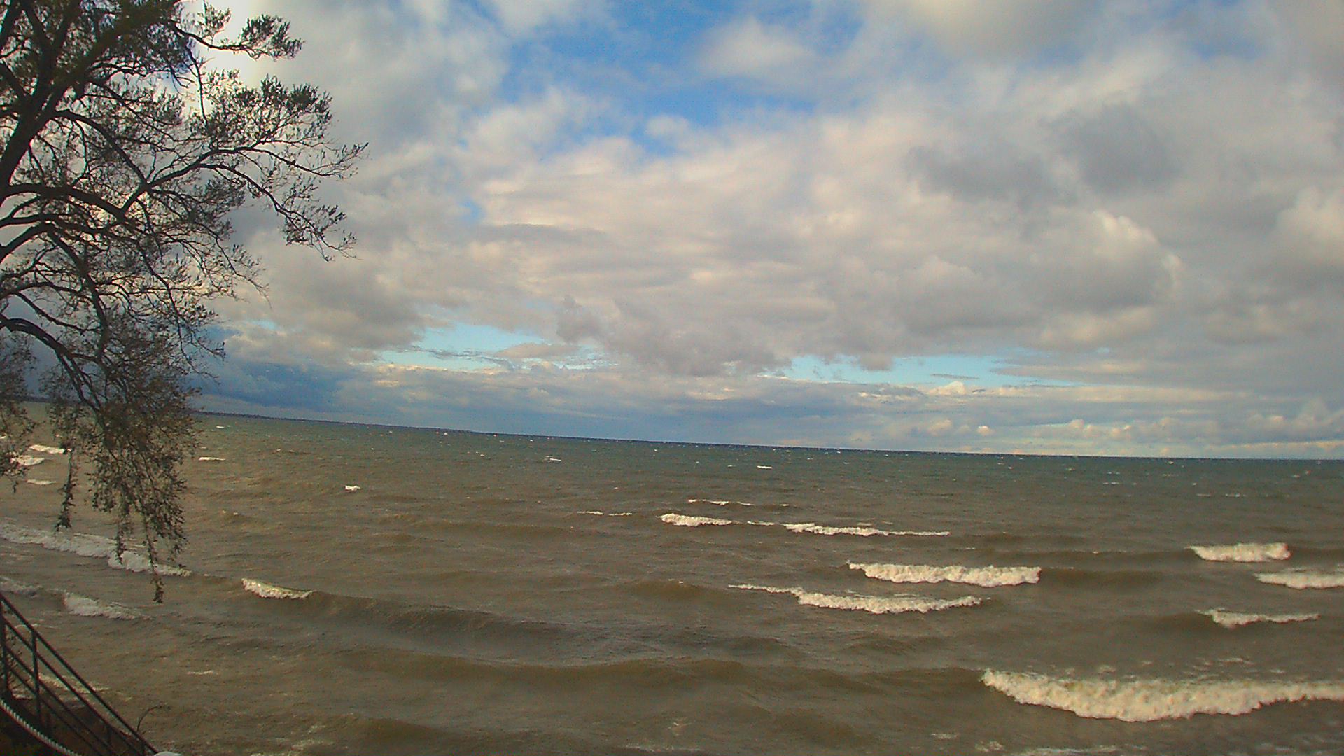 Thumbnail for current weather camera view from Forest Lawn Beach in Webster, New York