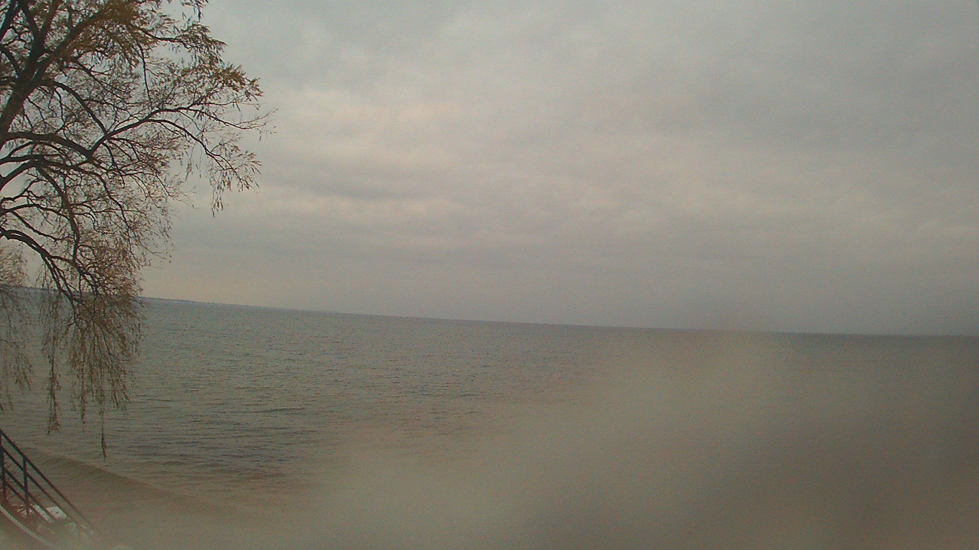 Thumbnail for current weather camera view from Forest Lawn Beach in Webster, New York