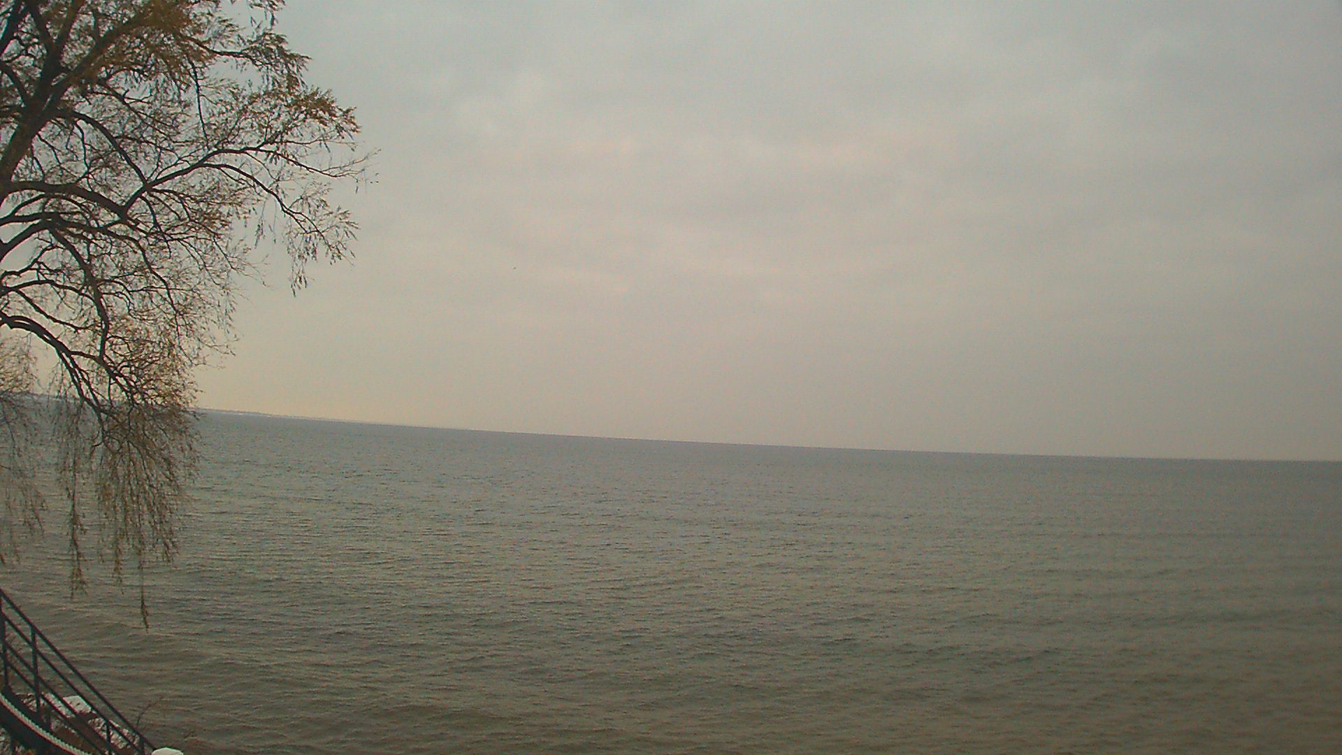 Thumbnail for current weather camera view from Forest Lawn Beach in Webster, New York