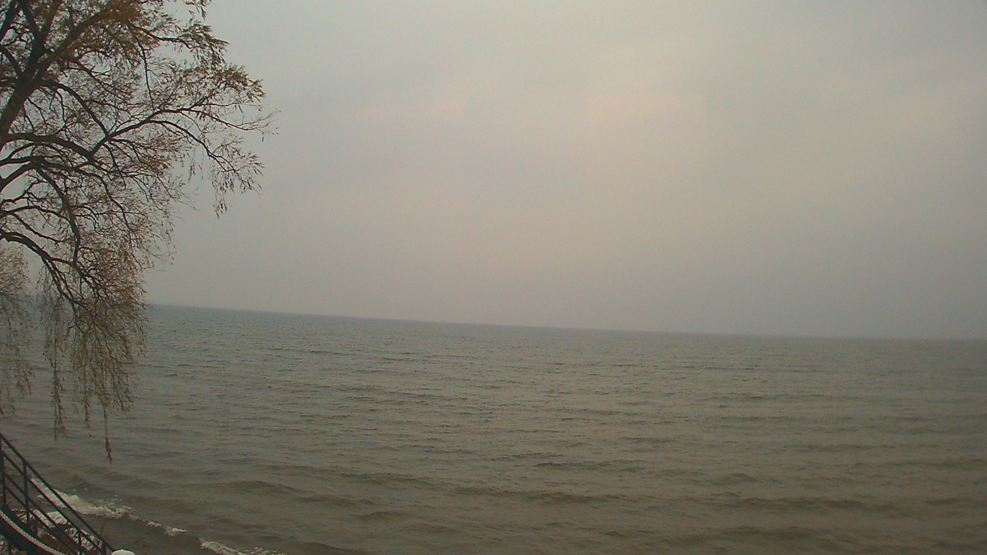 Thumbnail for current weather camera view from Forest Lawn Beach in Webster, New York