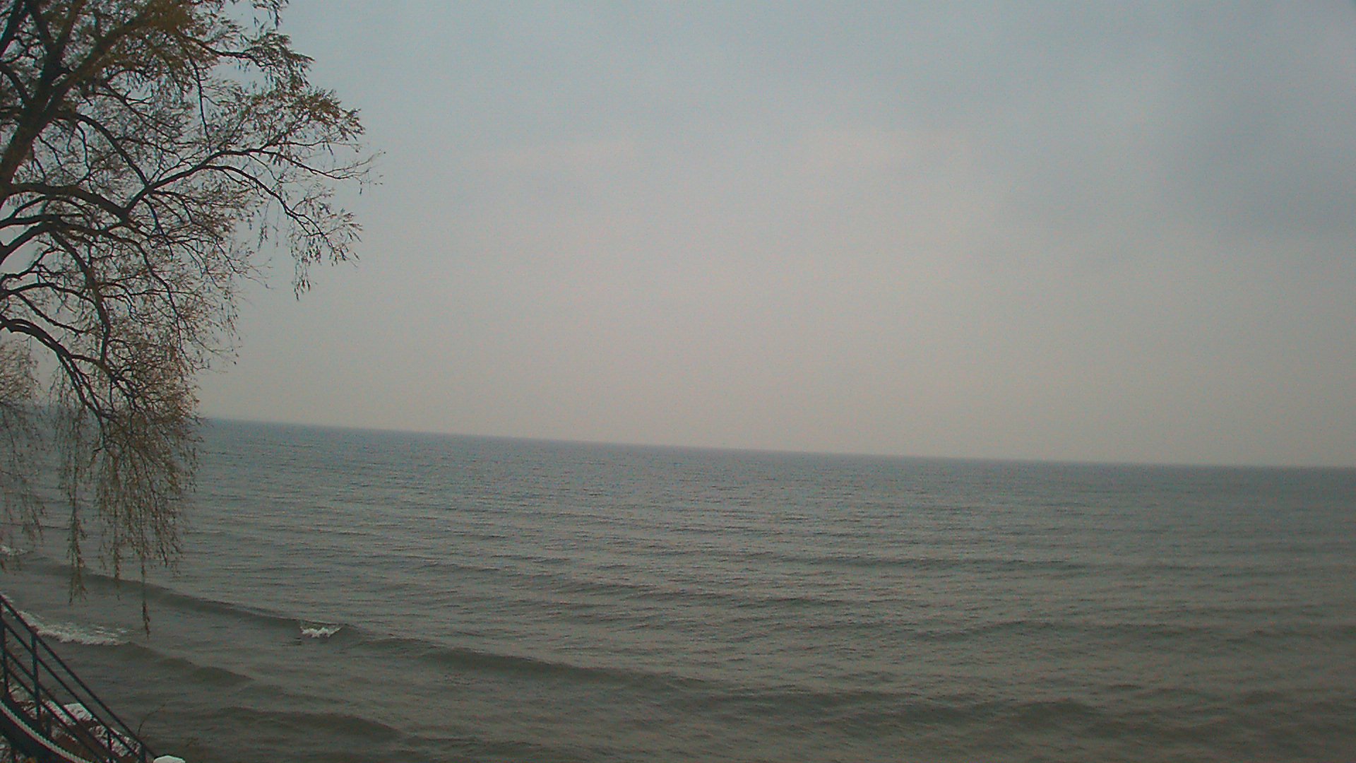 Thumbnail for current weather camera view from Forest Lawn Beach in Webster, New York