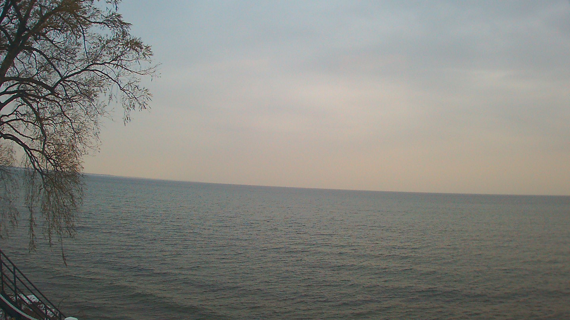 Thumbnail for current weather camera view from Forest Lawn Beach in Webster, New York