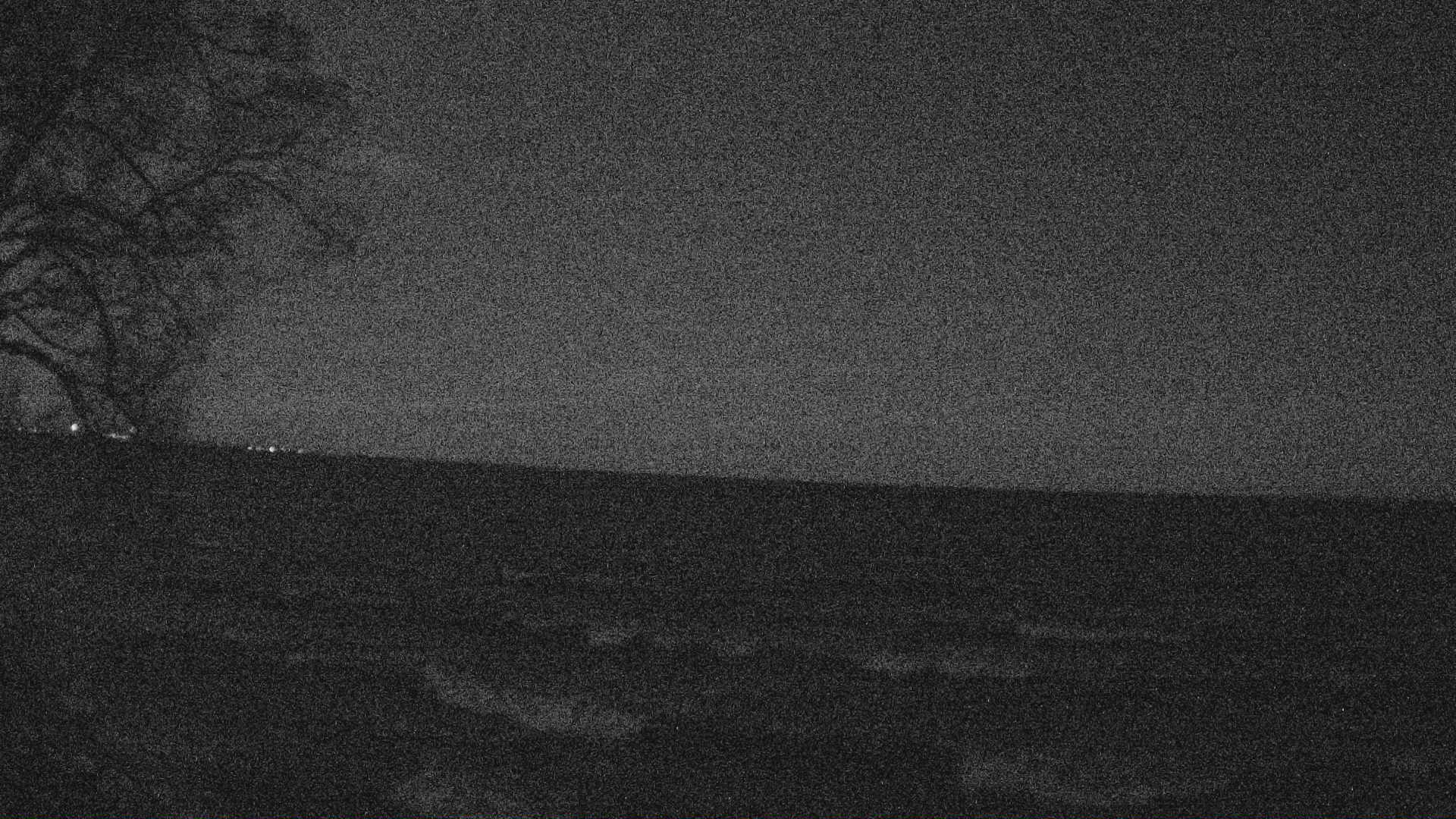 Thumbnail for current weather camera view from Forest Lawn Beach in Webster, New York