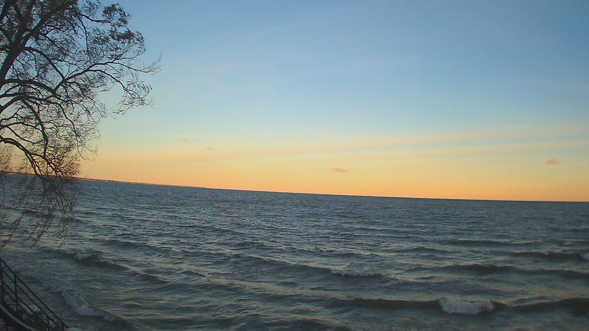 Thumbnail for current weather camera view from Forest Lawn Beach in Webster, New York