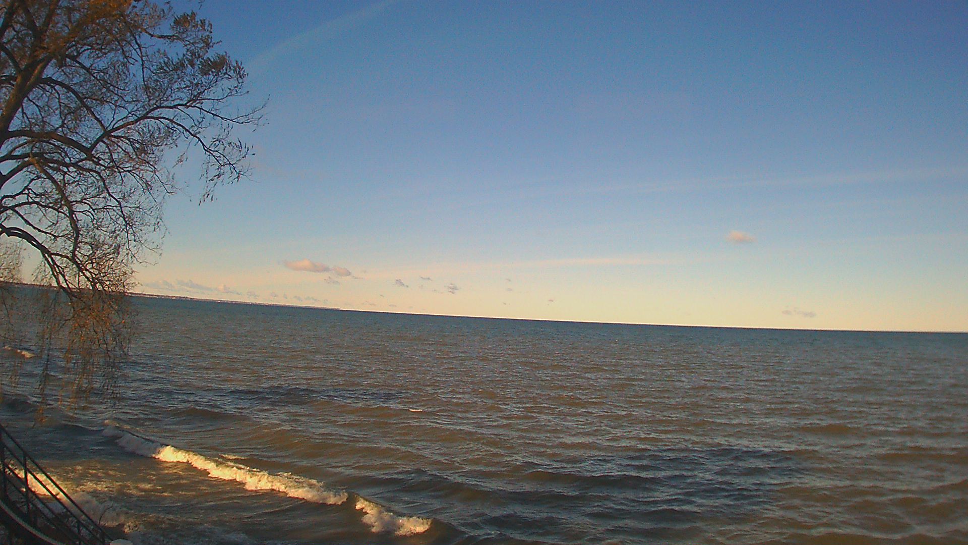 Thumbnail for current weather camera view from Forest Lawn Beach in Webster, New York