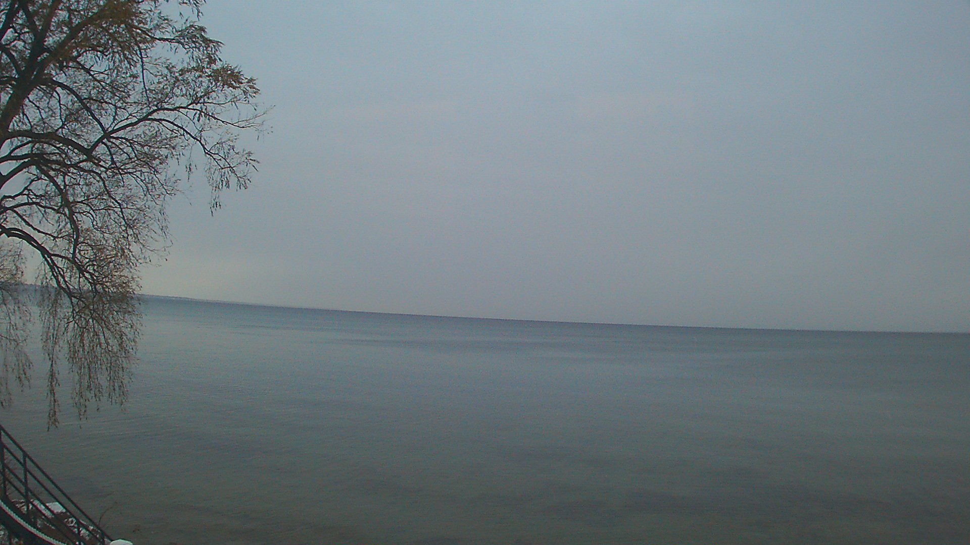 Thumbnail for current weather camera view from Forest Lawn Beach in Webster, New York