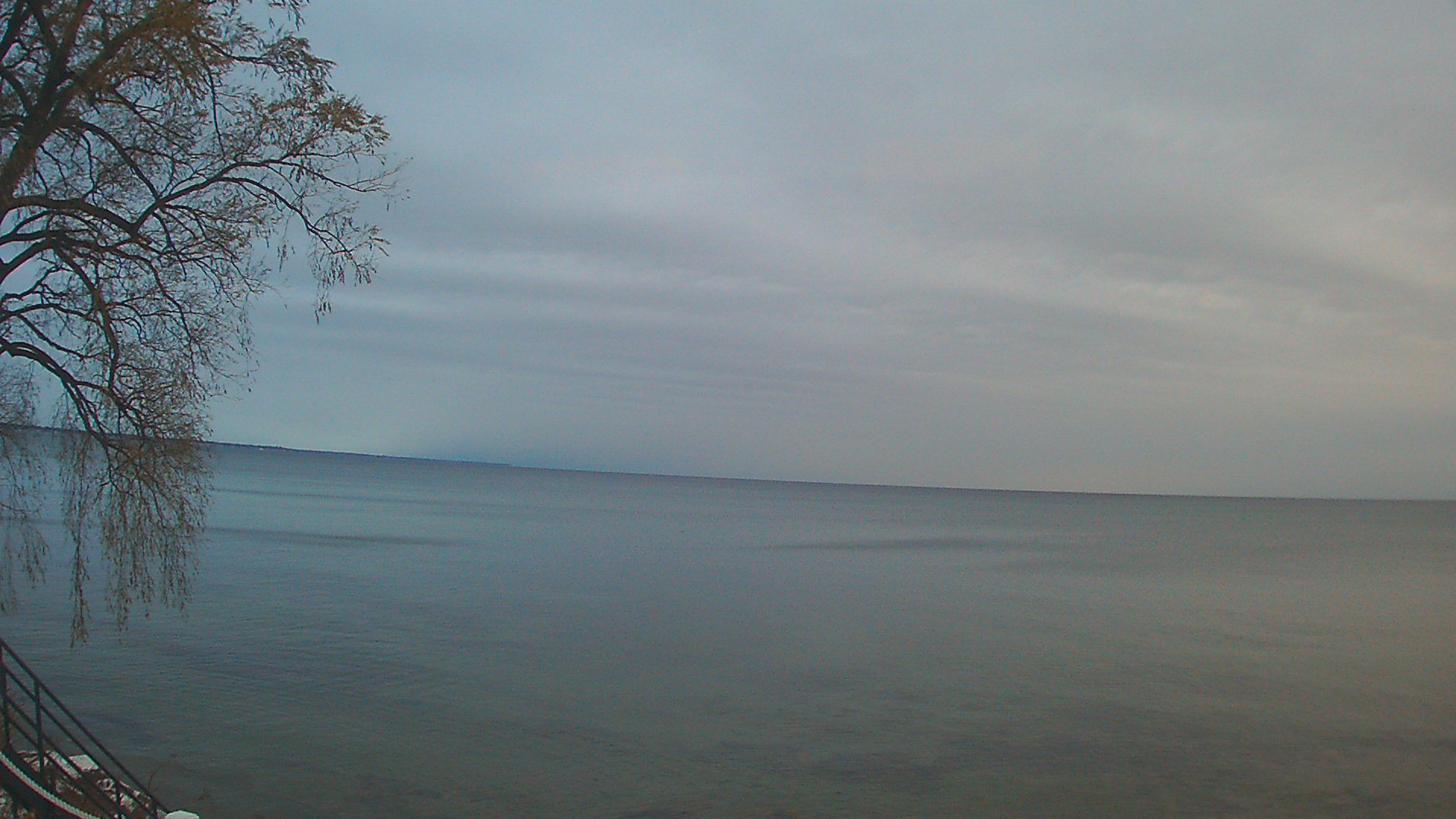 Thumbnail for current weather camera view from Forest Lawn Beach in Webster, New York