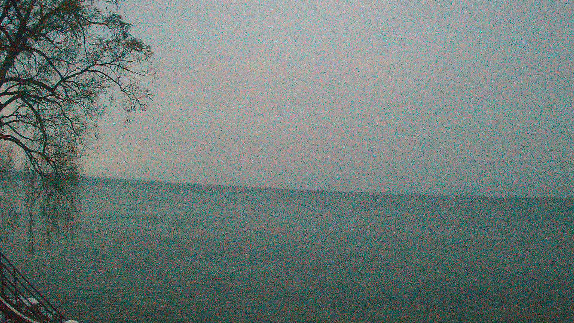 Thumbnail for current weather camera view from Forest Lawn Beach in Webster, New York