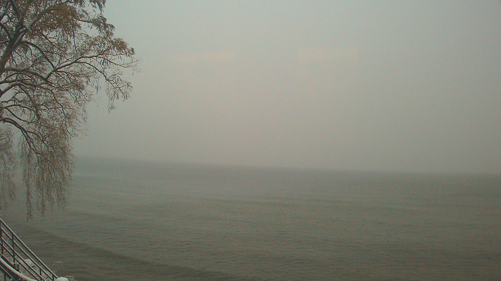 Thumbnail for current weather camera view from Forest Lawn Beach in Webster, New York