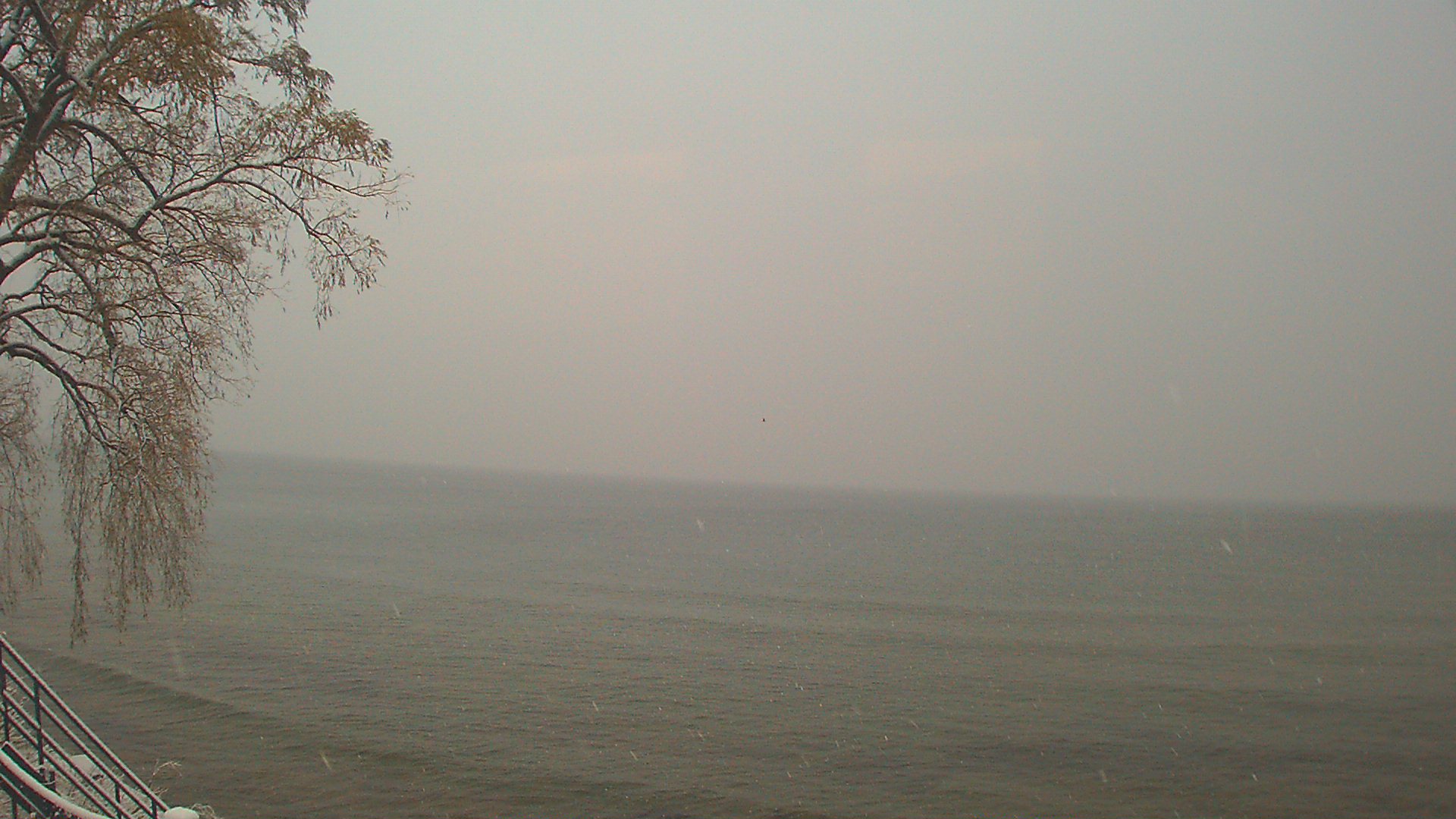 Thumbnail for current weather camera view from Forest Lawn Beach in Webster, New York