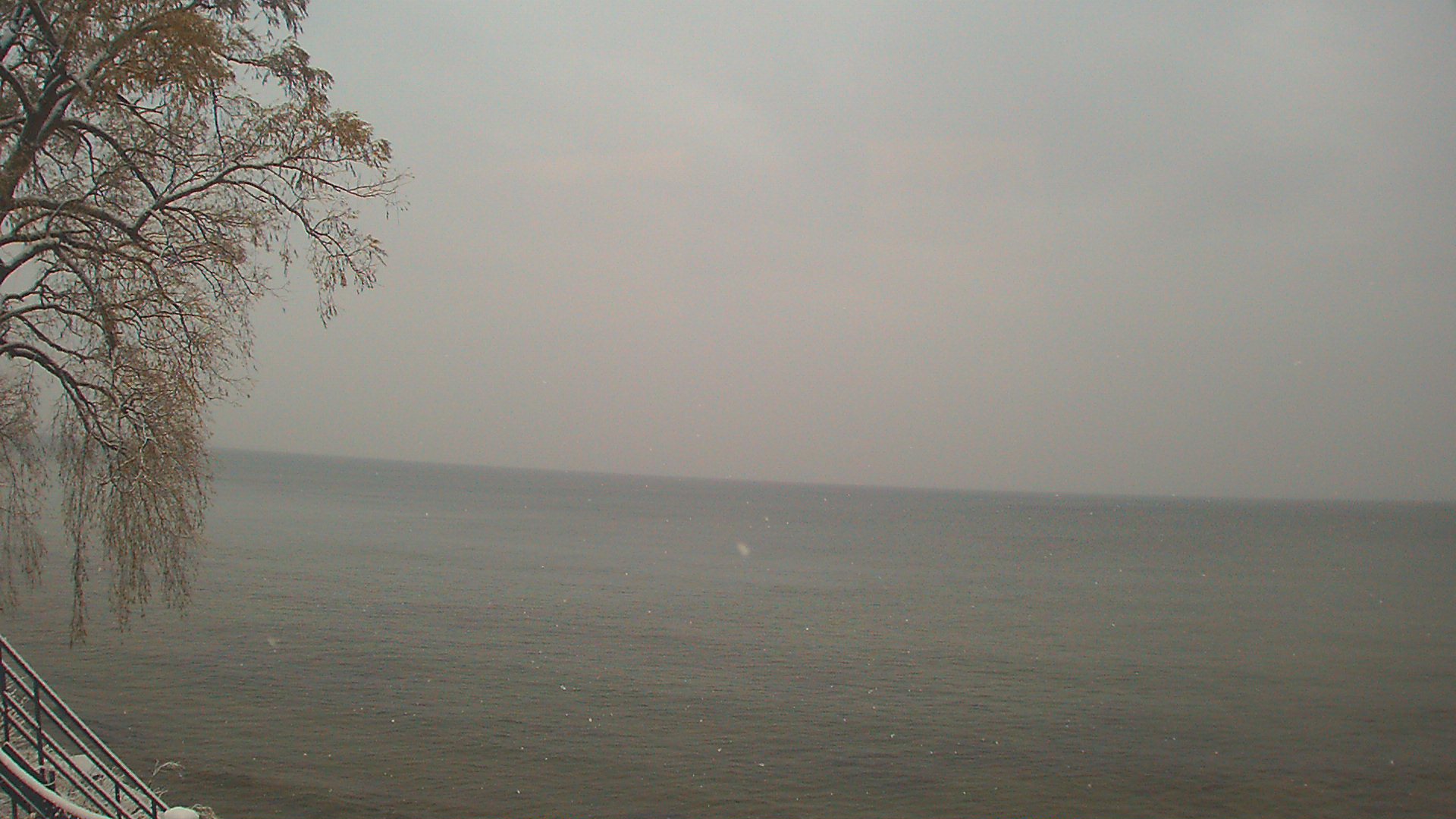 Thumbnail for current weather camera view from Forest Lawn Beach in Webster, New York