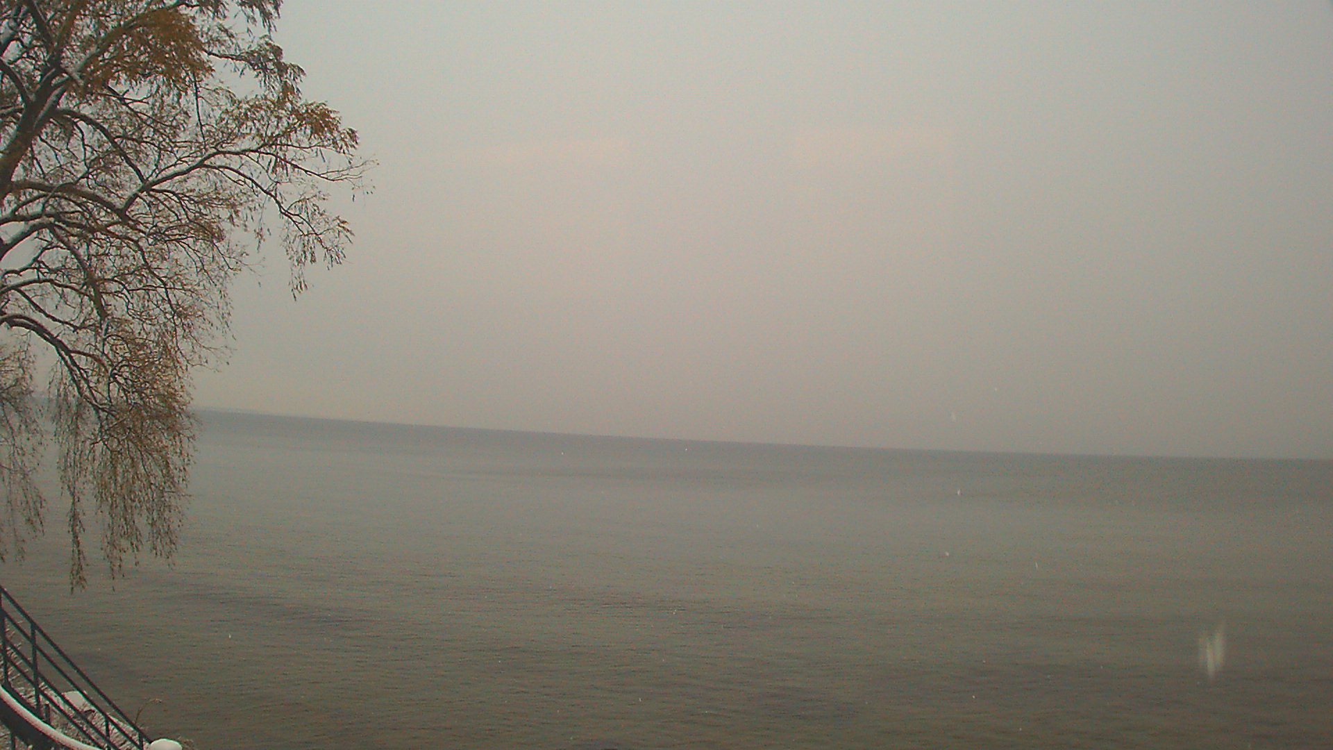 Thumbnail for current weather camera view from Forest Lawn Beach in Webster, New York