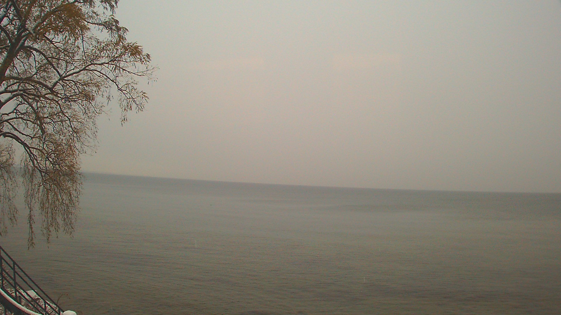 Thumbnail for current weather camera view from Forest Lawn Beach in Webster, New York