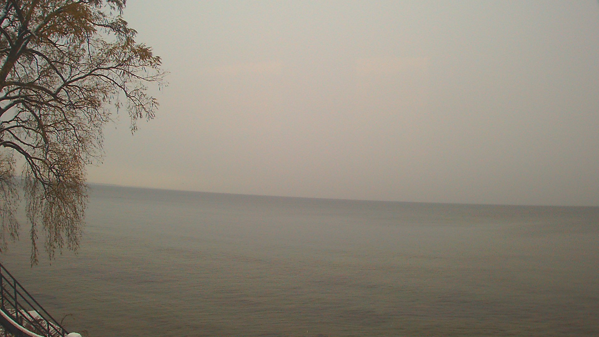 Thumbnail for current weather camera view from Forest Lawn Beach in Webster, New York