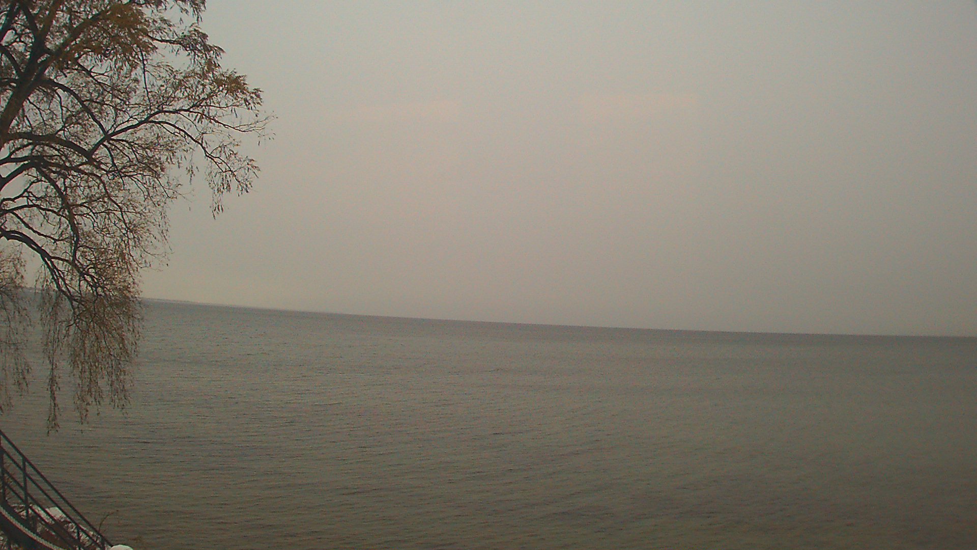 Thumbnail for current weather camera view from Forest Lawn Beach in Webster, New York