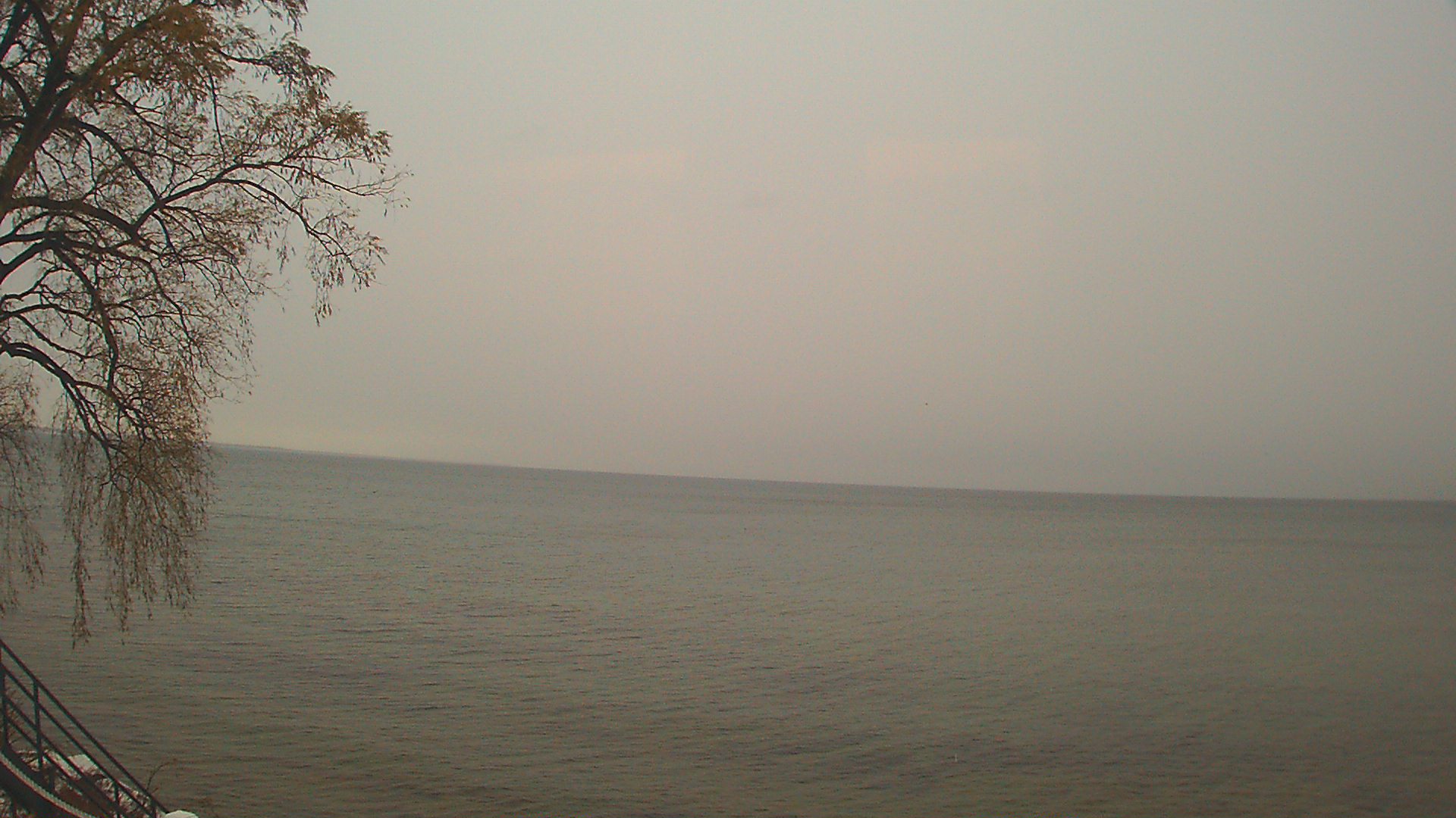 Thumbnail for current weather camera view from Forest Lawn Beach in Webster, New York