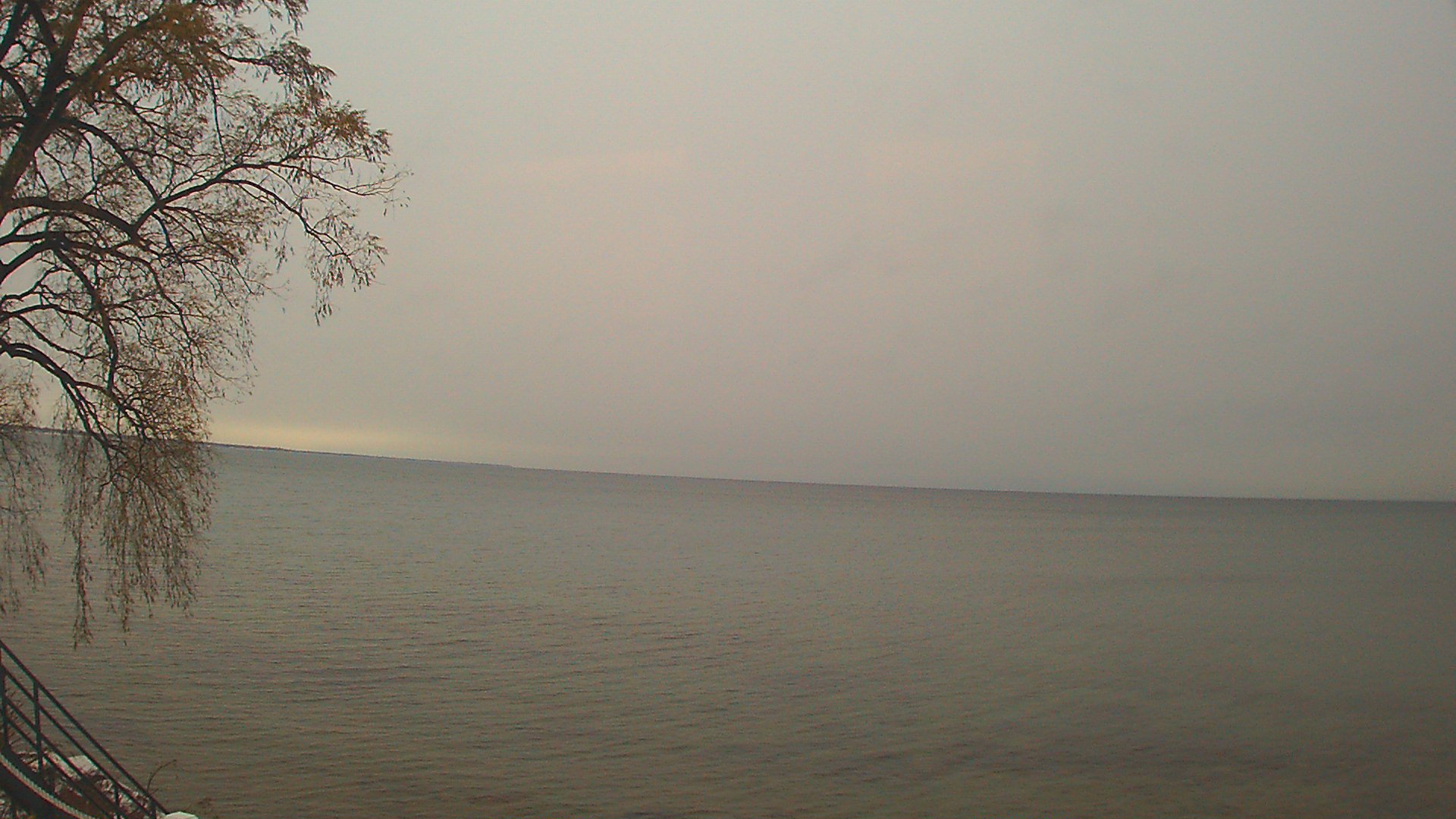 Thumbnail for current weather camera view from Forest Lawn Beach in Webster, New York