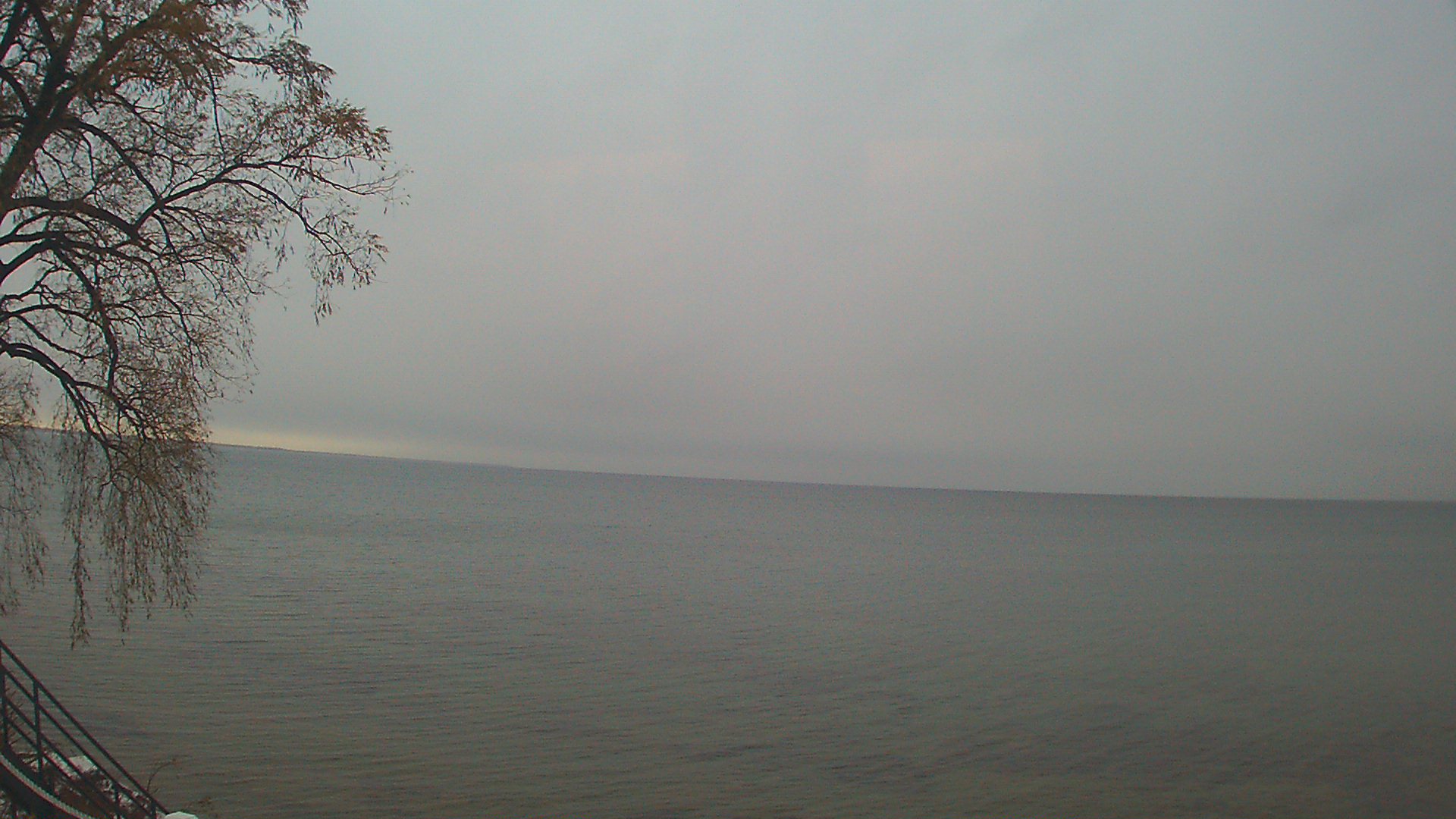 Thumbnail for current weather camera view from Forest Lawn Beach in Webster, New York