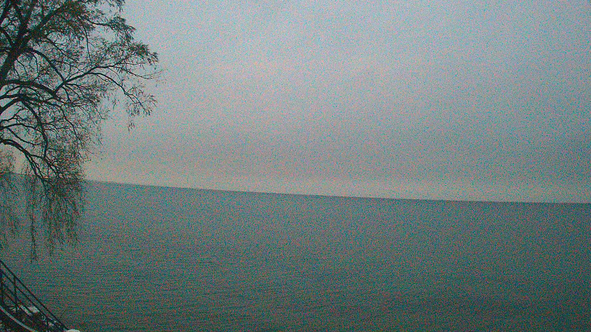 Thumbnail for current weather camera view from Forest Lawn Beach in Webster, New York