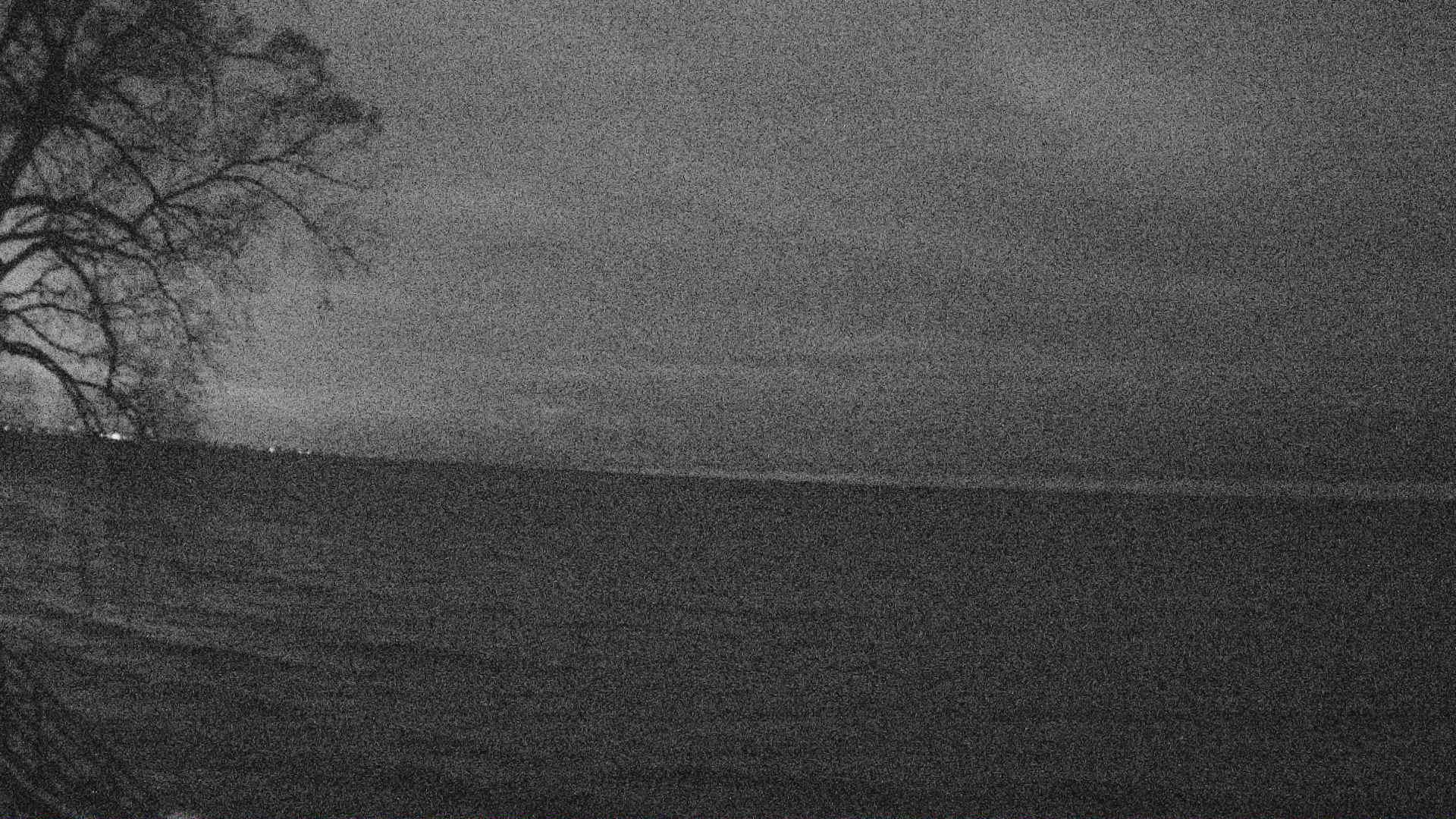 Thumbnail for current weather camera view from Forest Lawn Beach in Webster, New York
