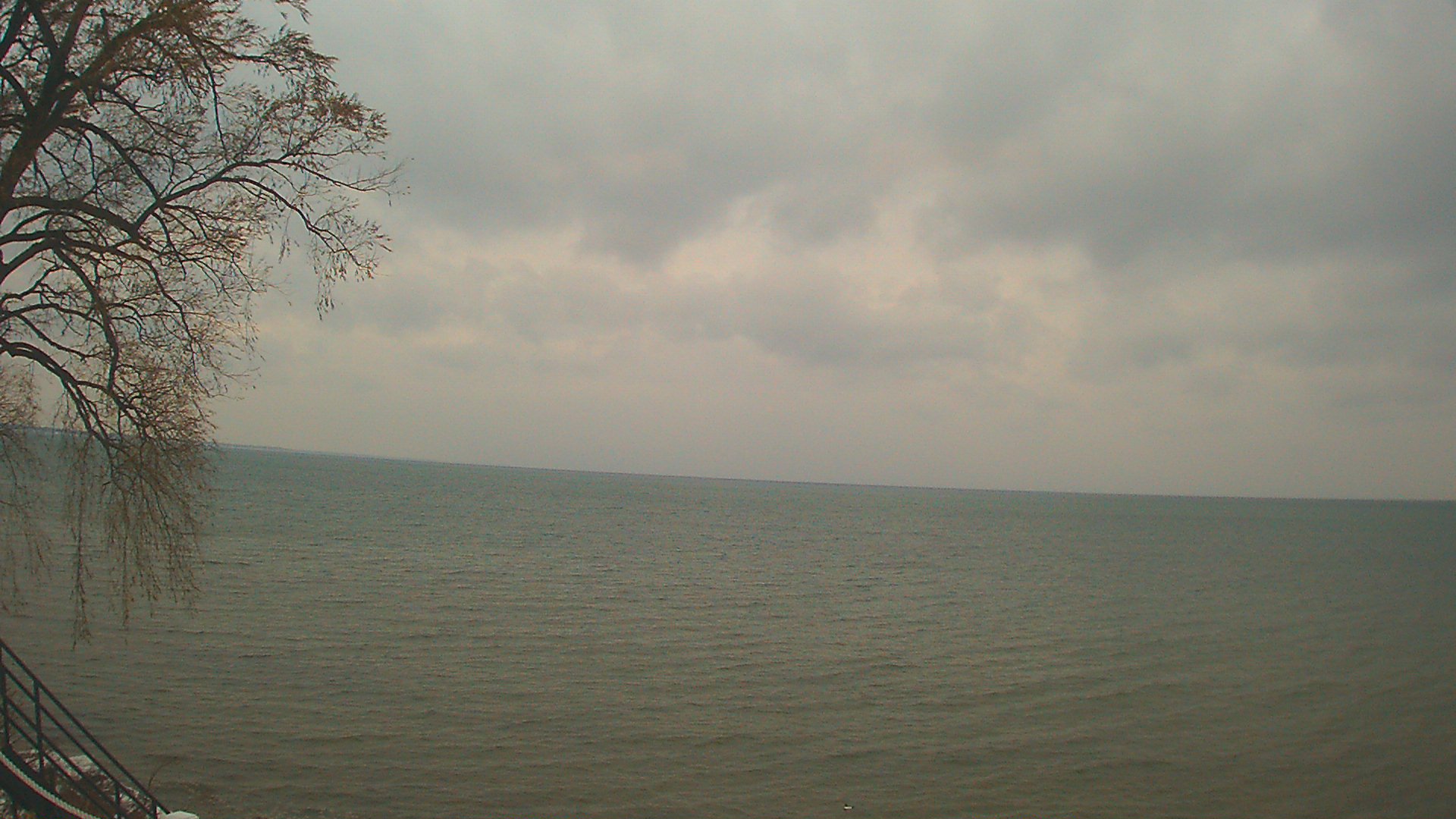 Thumbnail for current weather camera view from Forest Lawn Beach in Webster, New York