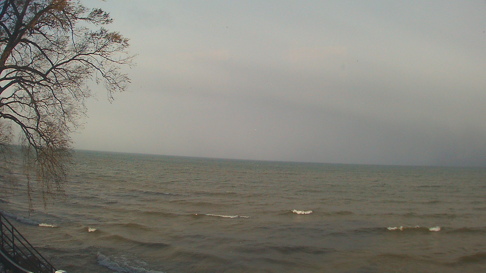 Thumbnail for current weather camera view from Forest Lawn Beach in Webster, New York