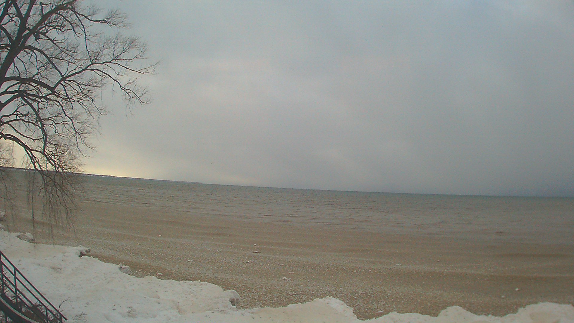 Thumbnail for current weather camera view from Forest Lawn Beach in Webster, New York