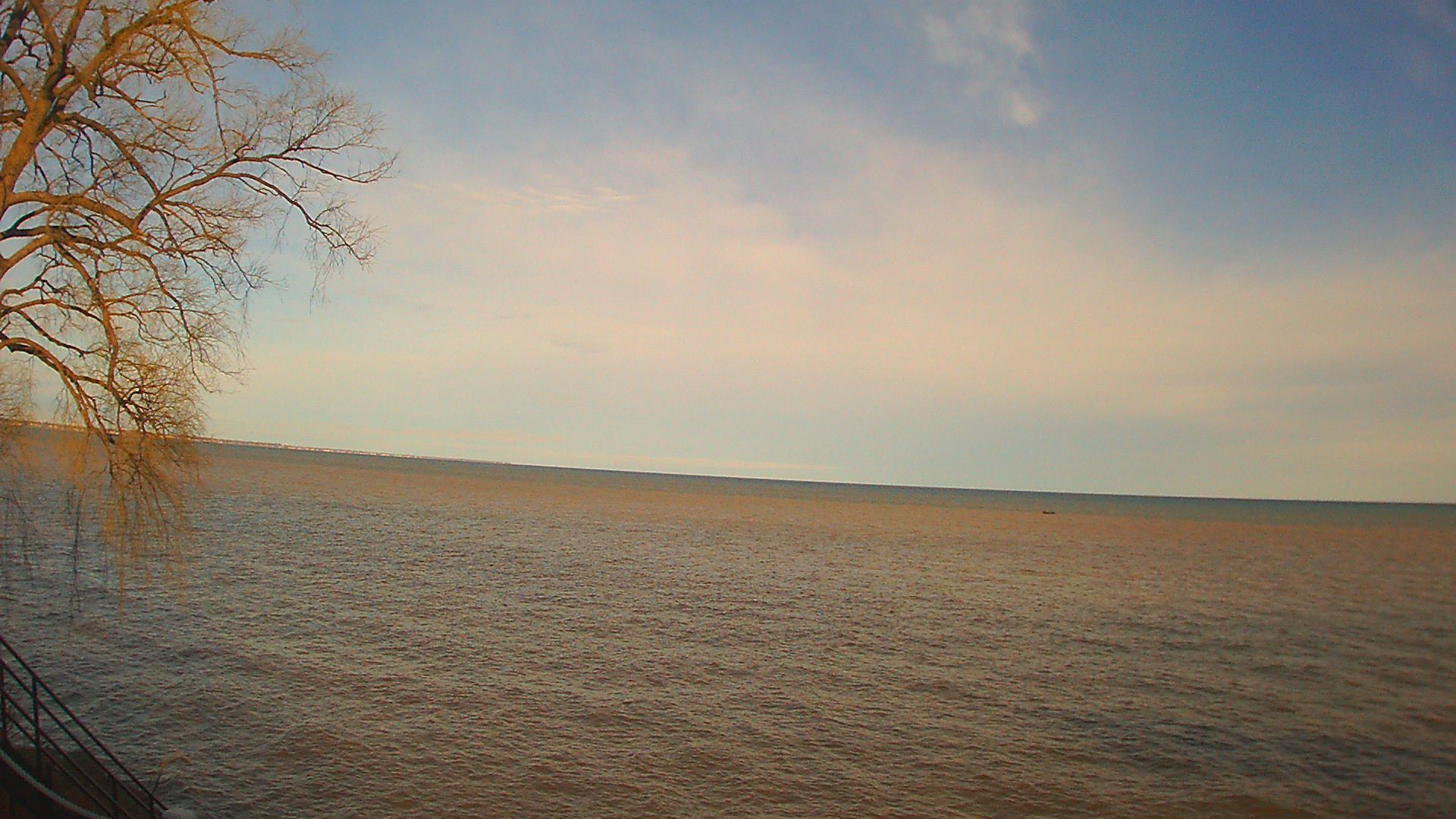 Thumbnail for current weather camera view from Forest Lawn Beach in Webster, New York