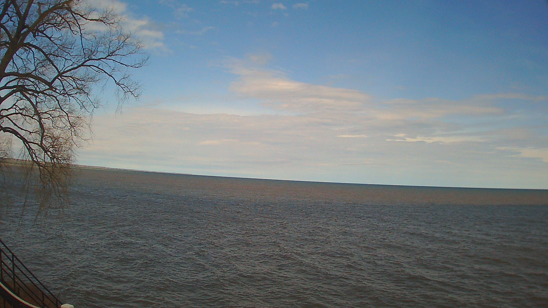 Thumbnail for current weather camera view from Forest Lawn Beach in Webster, New York