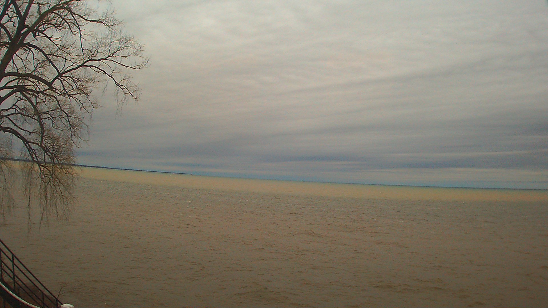 Thumbnail for current weather camera view from Forest Lawn Beach in Webster, New York