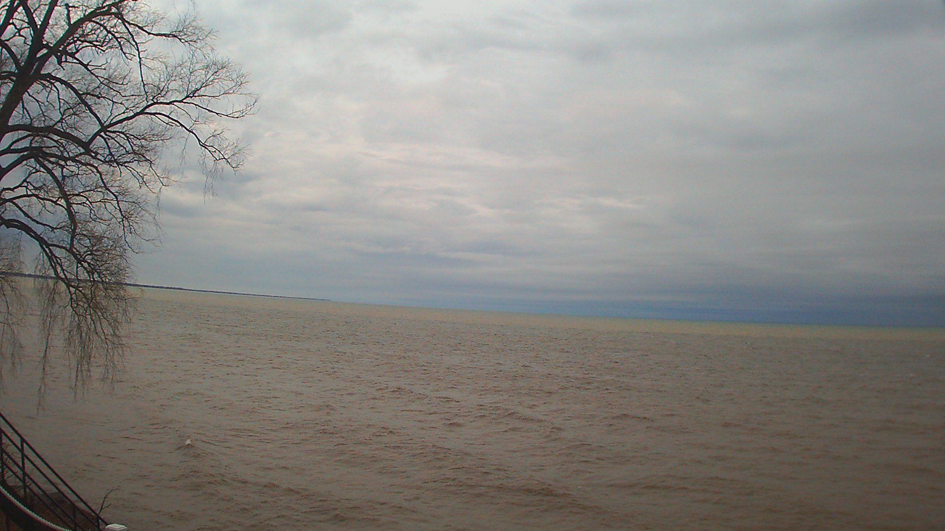 Thumbnail for current weather camera view from Forest Lawn Beach in Webster, New York