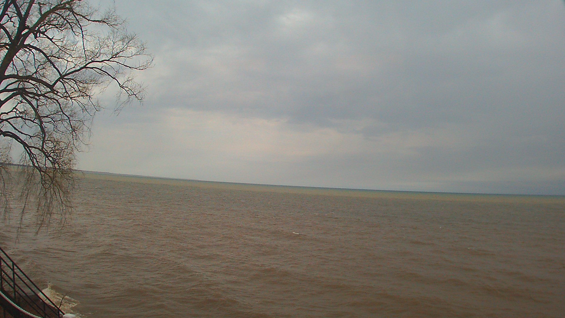 Thumbnail for current weather camera view from Forest Lawn Beach in Webster, New York